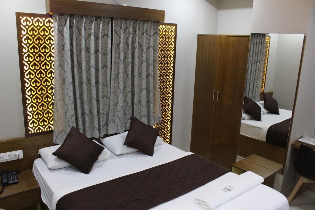 Olivia Inn And Suites Bangalore Exterior photo