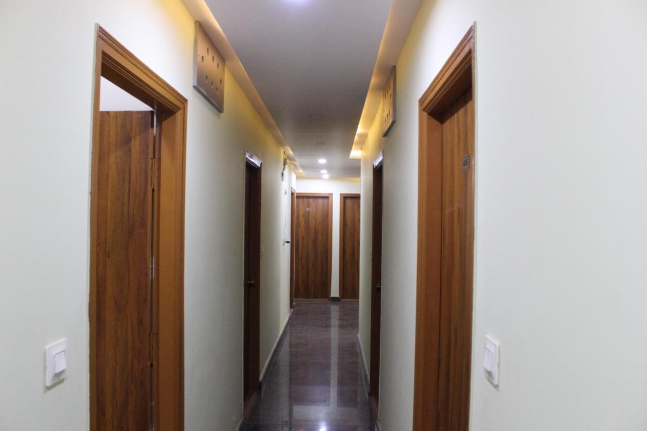 Olivia Inn And Suites Bangalore Exterior photo